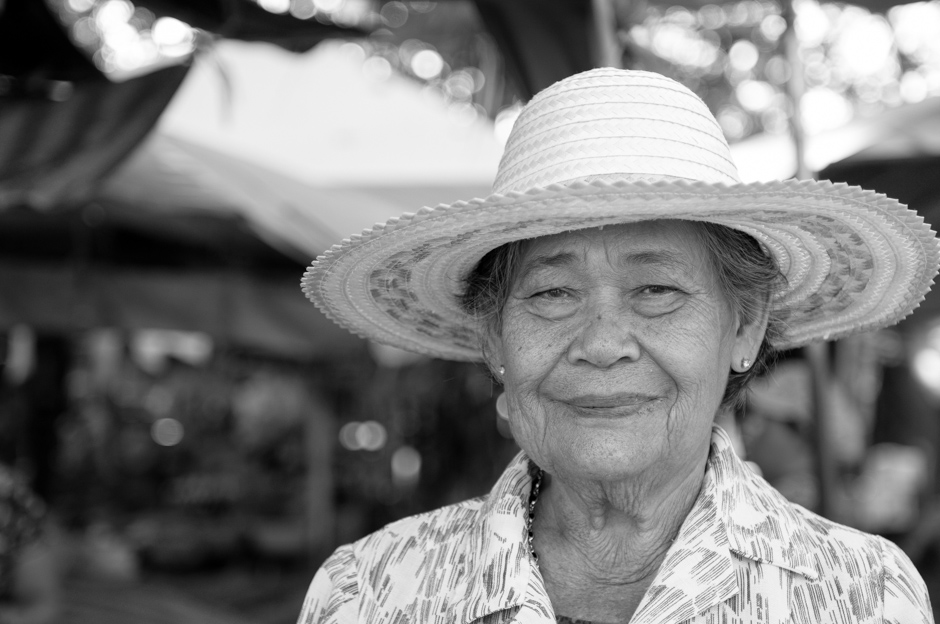 Sukhothai Markt Kundin lächeln Asiatin Thailand